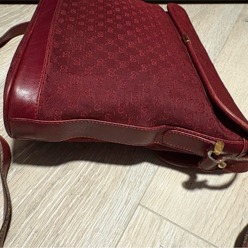 Gucci Vintage Micro Guccissima in a burgundy canvas & leather crossbody bag - Picture 9 of 16